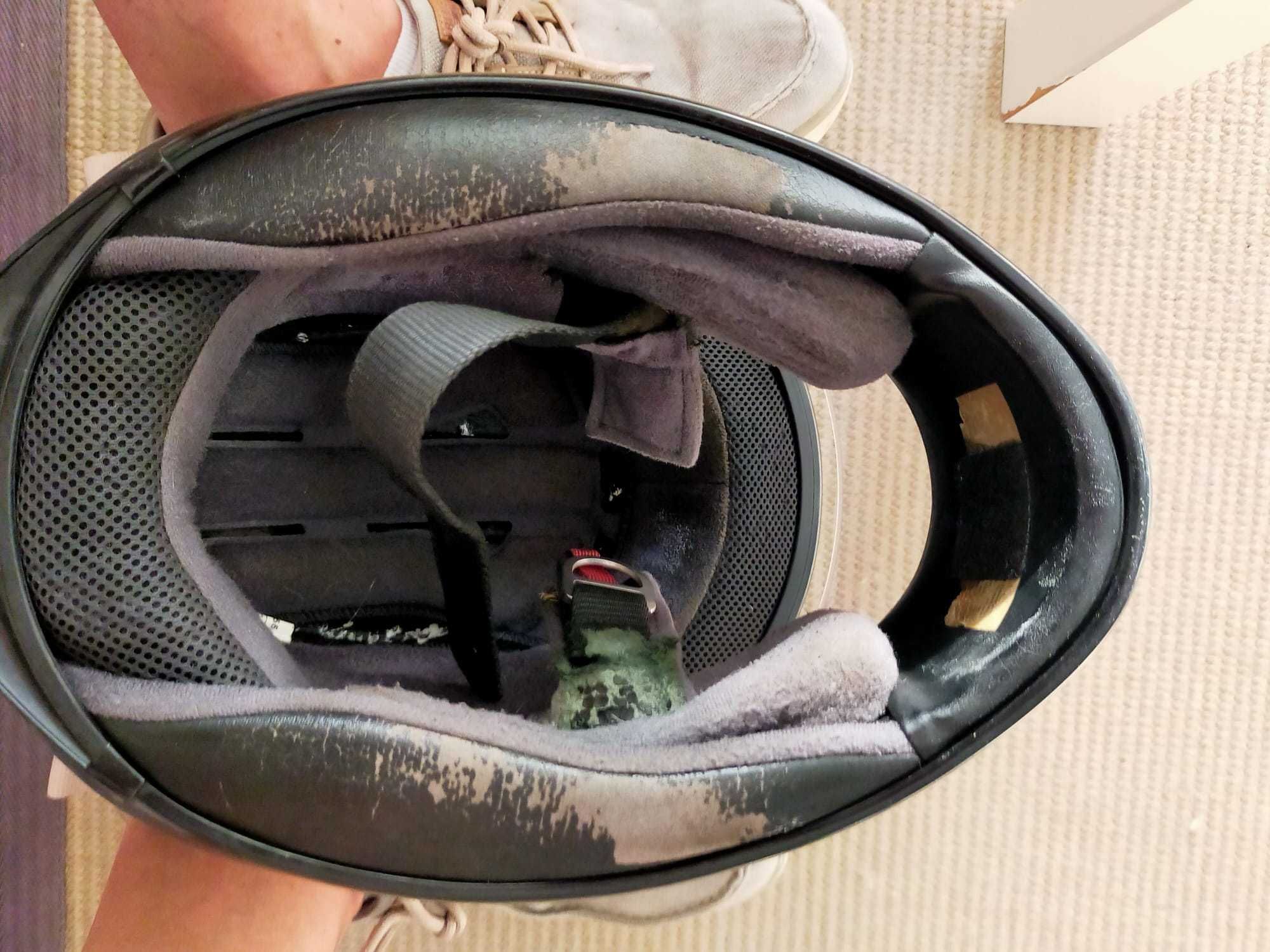 Capacetes SHOEI usados, tamanhos M e S