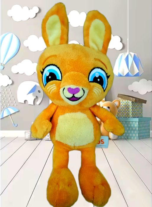 М'яка іграшка. М'який зайчик.