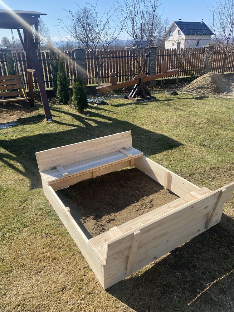 Продам пісочнецю для дітей