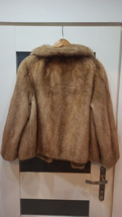 Futro z norek biszkoptowe