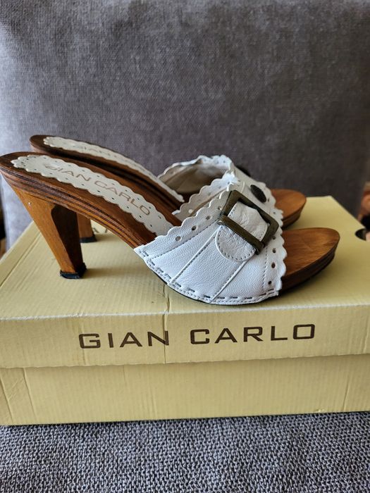 Мюлі, шльопанці шкіряні