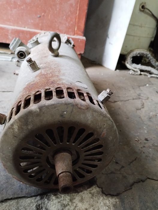 Генератор Ґ-731 А- 1 С  (28,5В)  1,5Квт.