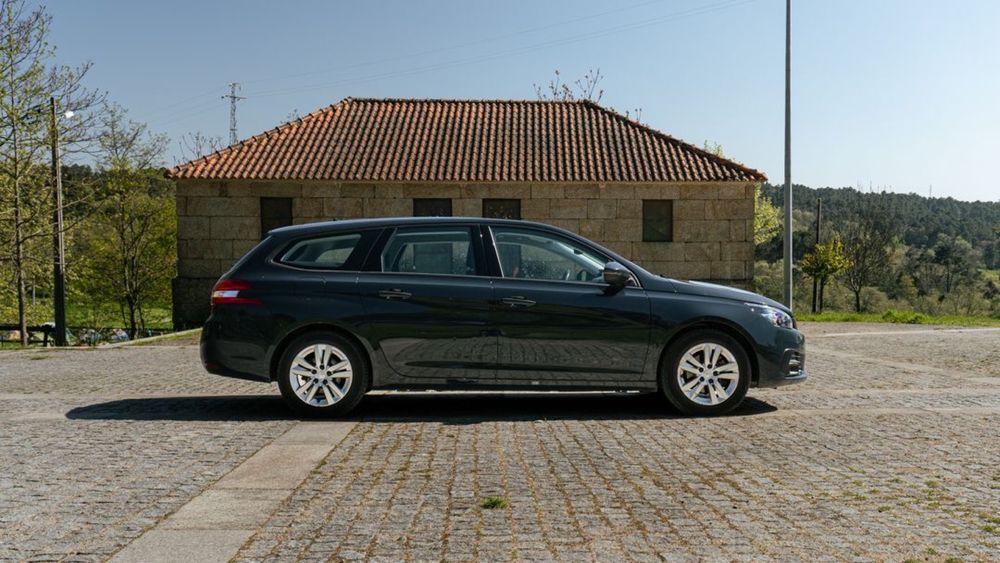 Peugeot 308 SW 1.2 PureTech 110 S&S Active Business – Impecável!
