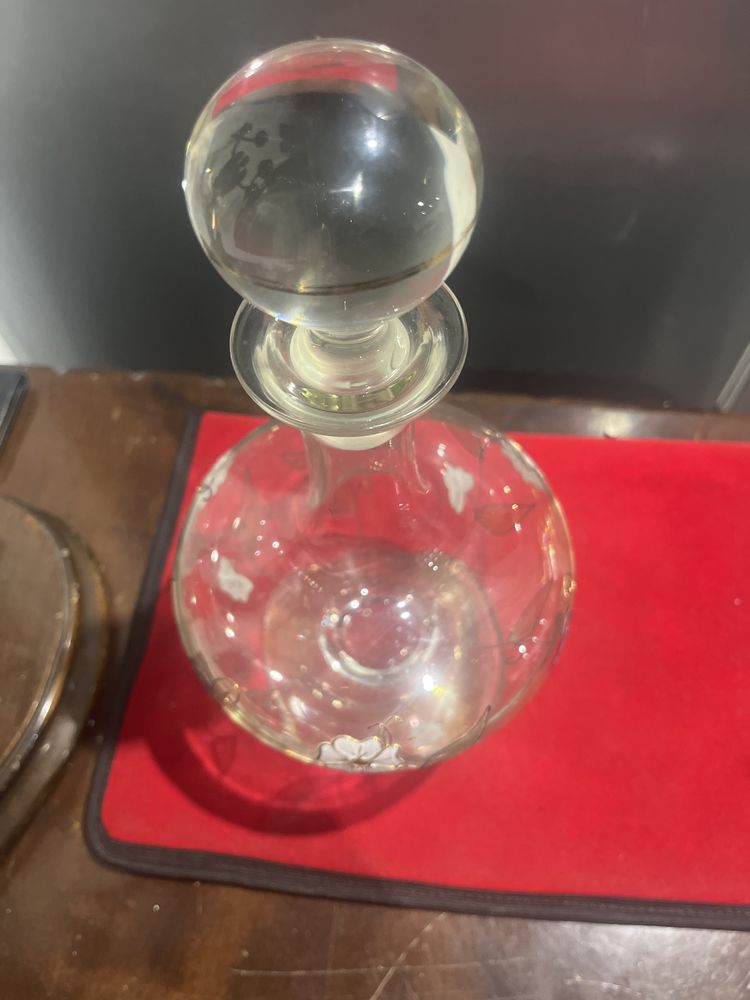 Stara karafka na alkochol