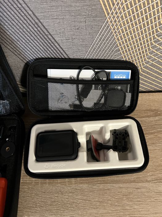 GoPro Hero 9 з набором кріплень.