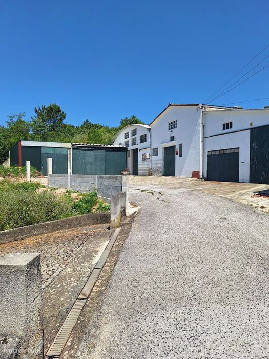Espaçoso Armazém || Maceira || Leiria