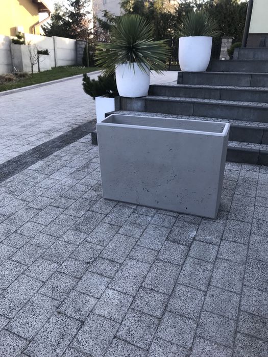 Donice betonowe do salonu do ogrodu i na taras