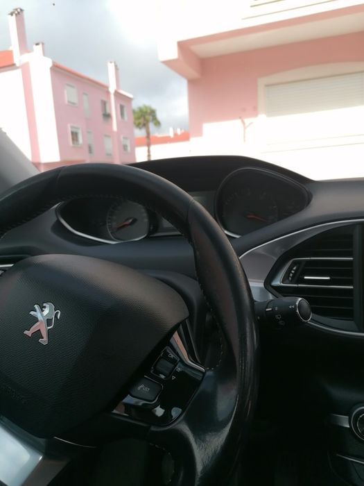 Peugeot 308 em ótimo estado