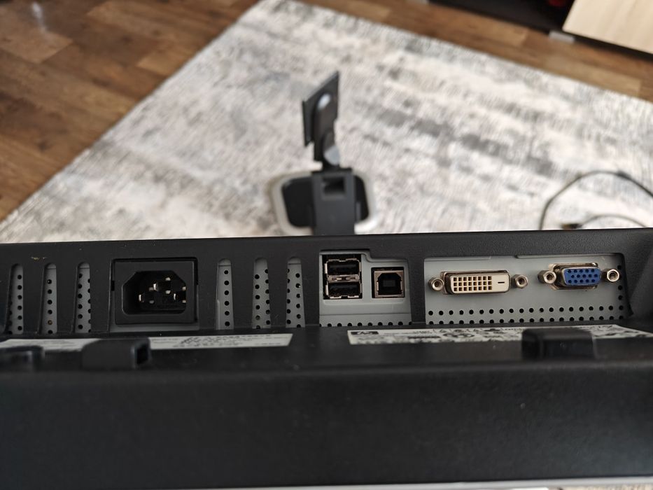 Монітор для комп'ютера HP L1940T HSTND-2B02
