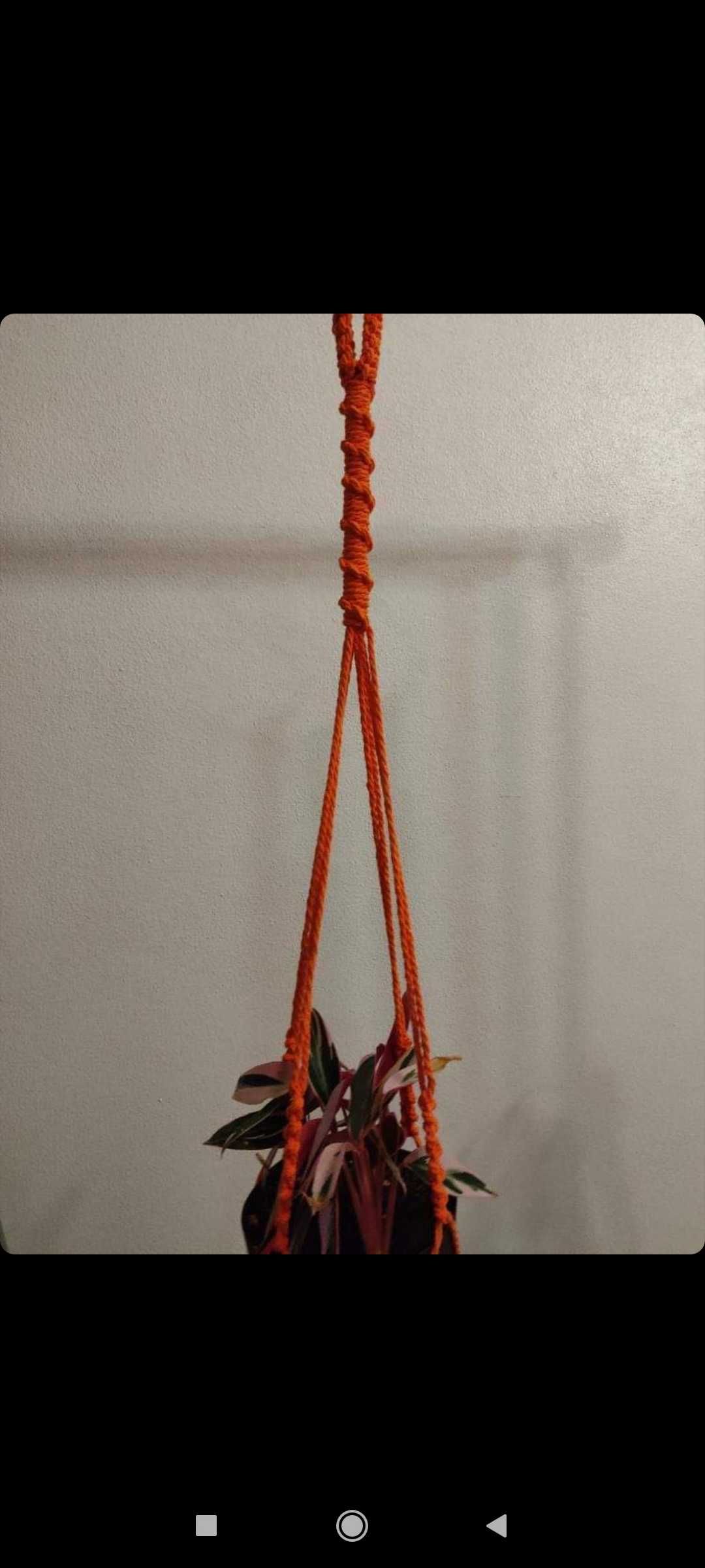 Suporte para vasos/plantas em macramé