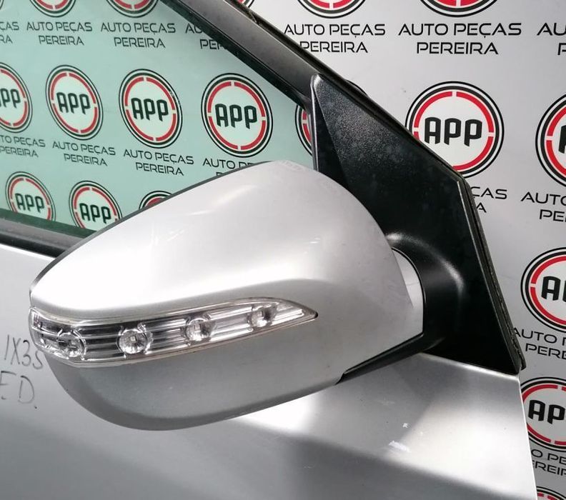 Espelho esquerdo eléctrico com rebatimento, Hyundai IX 35, 2014.