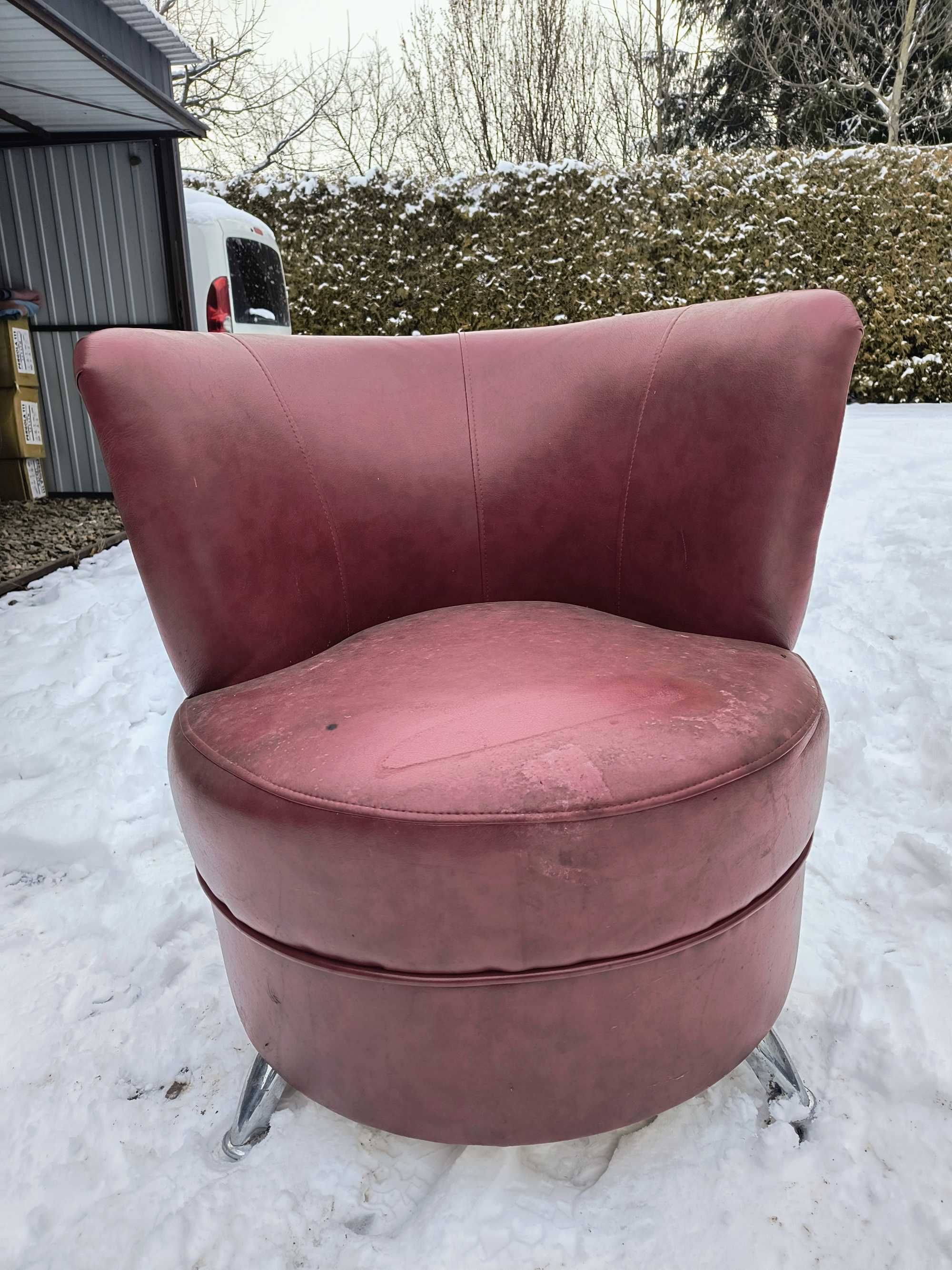 Zestaw retro – skórzana kanapa i fotel klubowy