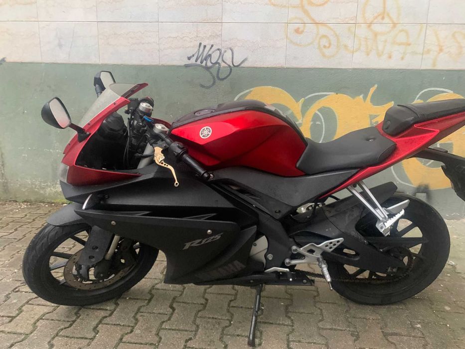 Yamaha YZF R125 2O15