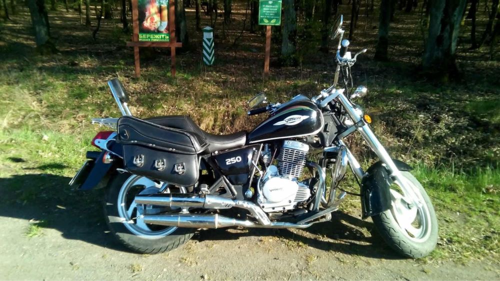 Подам мото всі в ідеально стані.