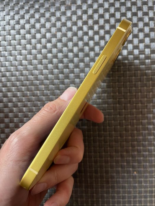 Apple iPhone 14 plus 128 gb. Неверлок, акб 91%