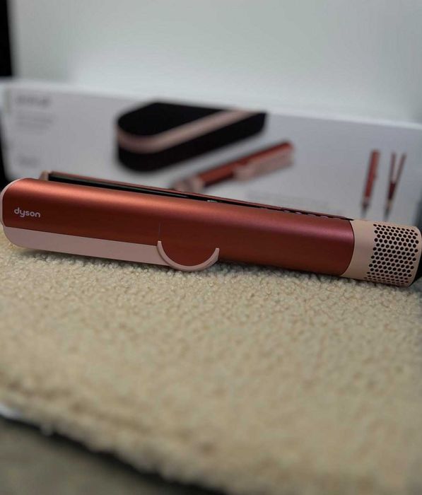 Dyson Airstrait HT01 Strawberry Bronze утюжок з кейсом в комплекті