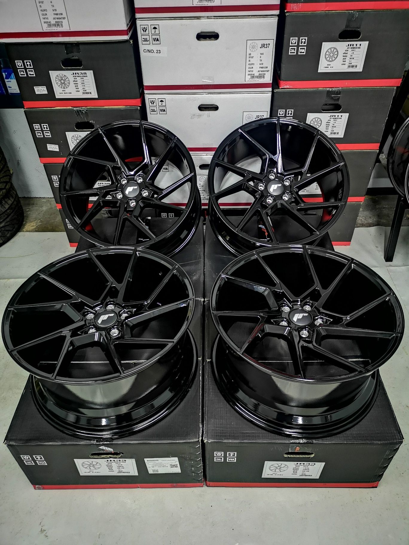 Felgi Japan Racing JR33 20" 10" 20x10 ET25 5x112 Audi A5 S5 RS5 i inne