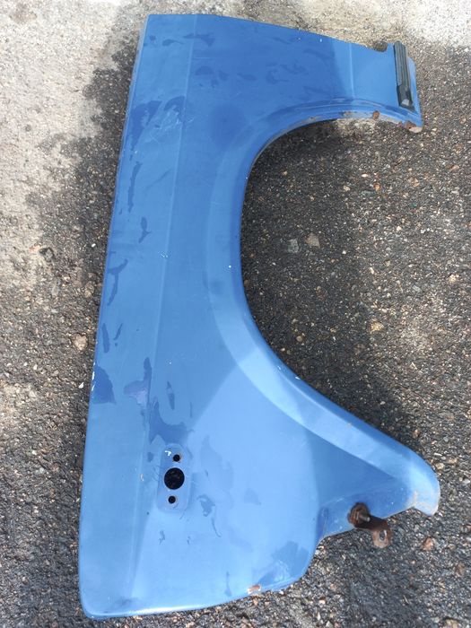 Продам крило ліве 2107.