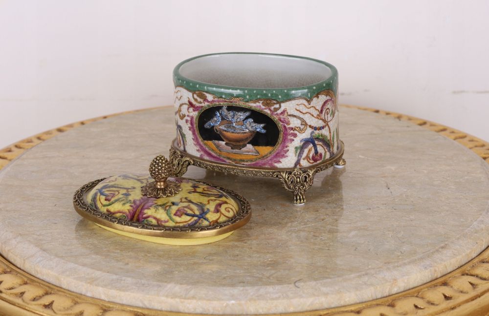 Антикварна порцелянова бронзова шкатулка бронза скринька  скарбничка