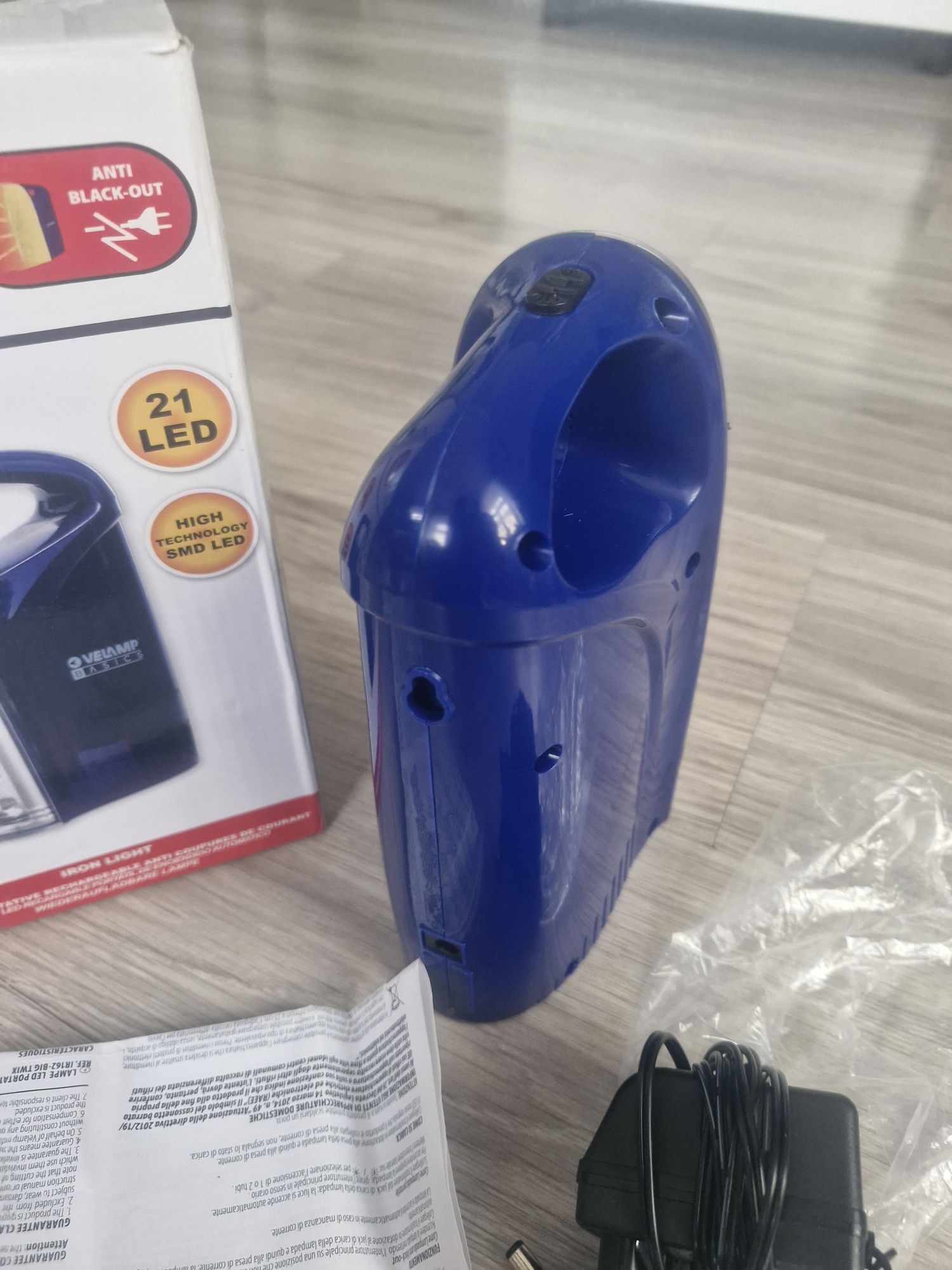 Lampka z wbudowanym akumulatorem