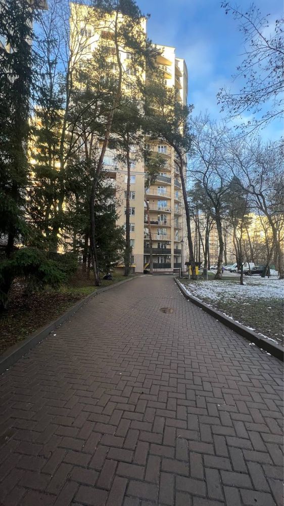 Продам 3 кімн у ЖК Чайка під Києвом з ремонтом для себе Лобановського