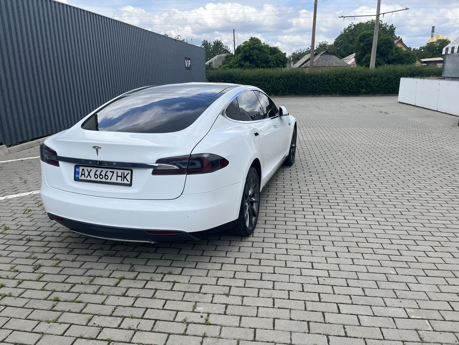 Tesla S 85 квт полный привод пневма