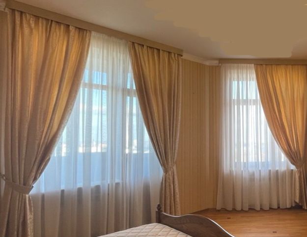 Шторий на довгі вікна (деякі  після хімчистки)