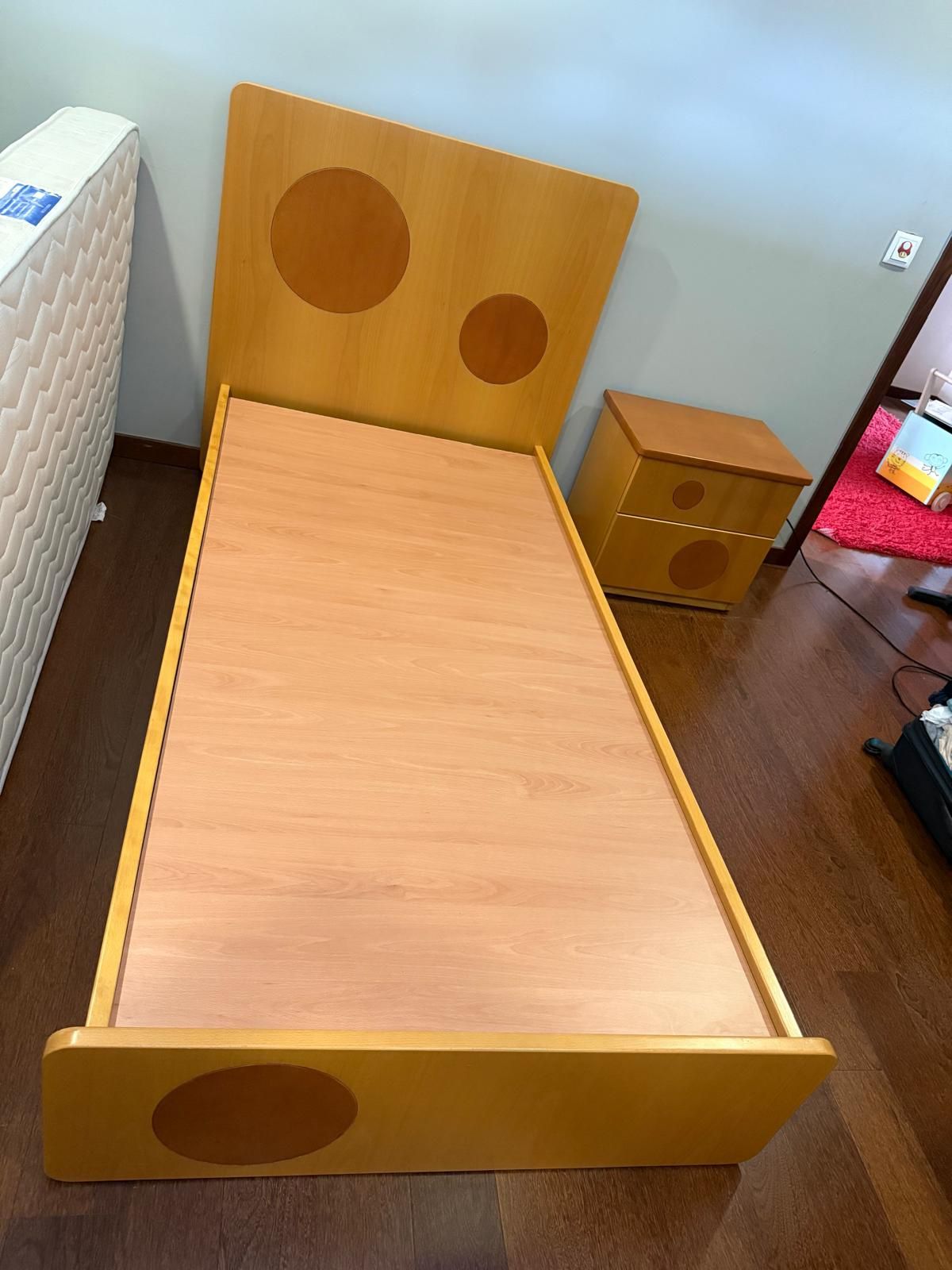 Quarto de bebê Micuna convertível + Cómoda - ótimo estado