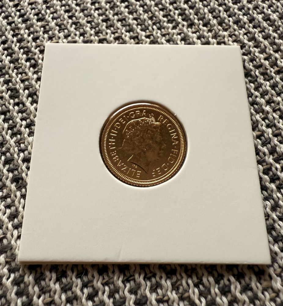 Moeda meia libra de ouro brasão 2005