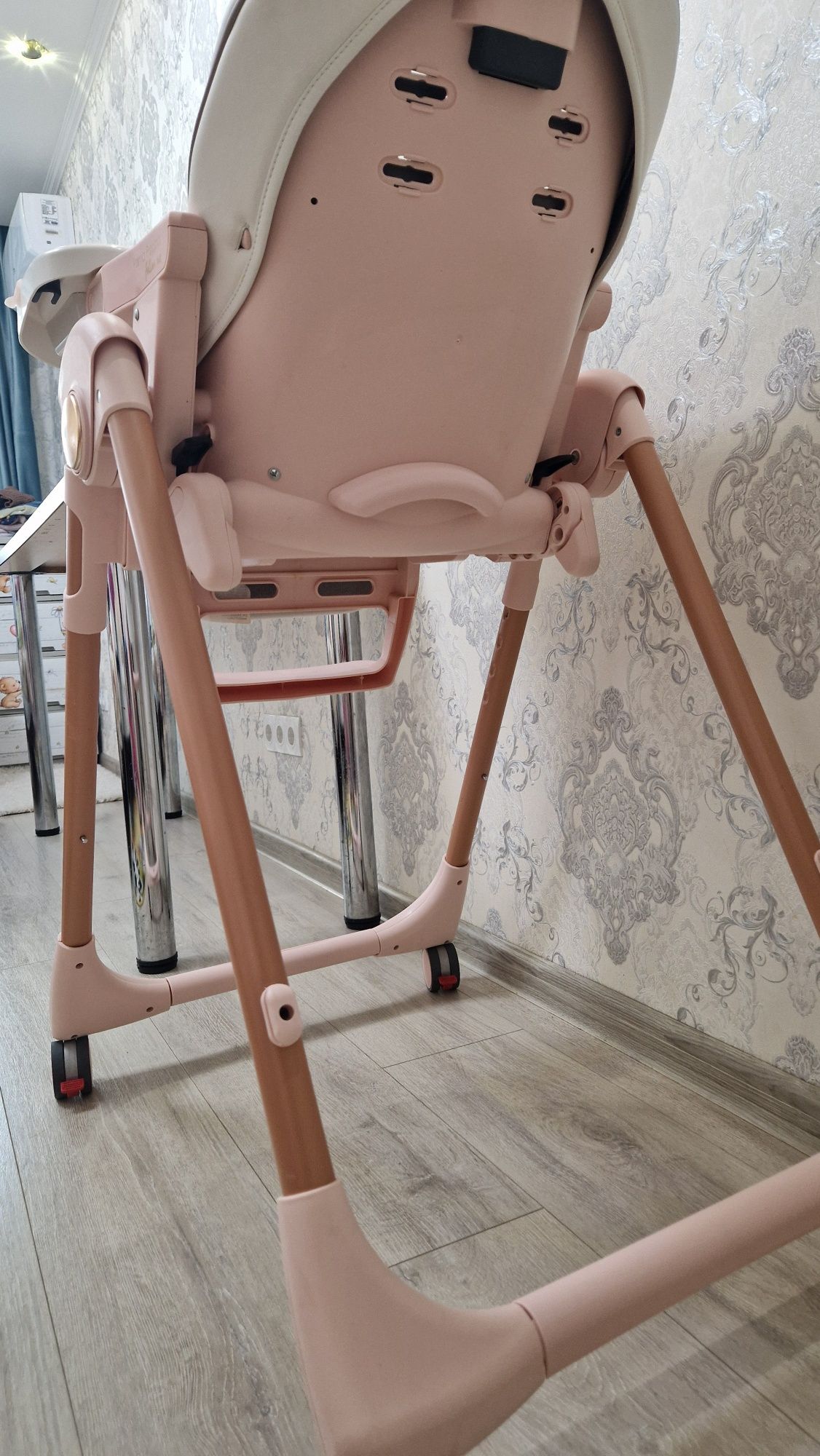 Дитячий стіл для годування Peg-Perego Італія