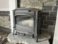 Kominek żeliwny Jotul – wydajny, ogrzewa 100 m², Tychy