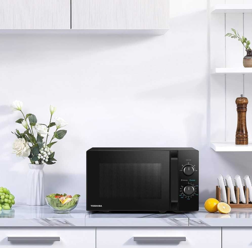 Toshiba Solo mikrofalówka 20 l, MW2-MM20PF(BK) 800W NOWA Z DEFEKTEM