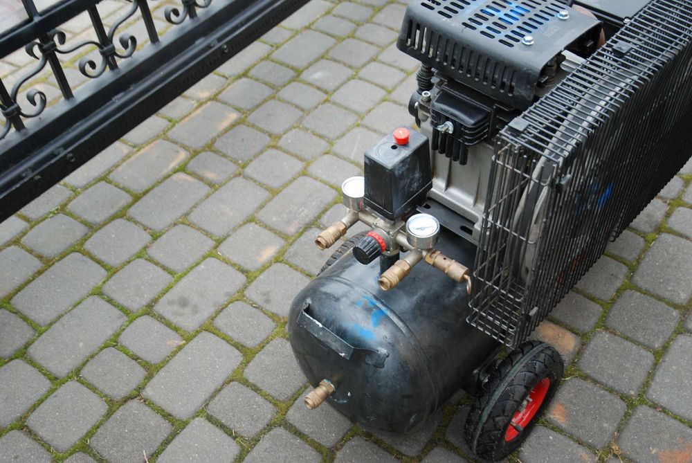 Sprężarka dwutłokowa 50 l