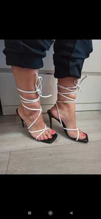 Białe sandały buty wiązane na szpilce rzymianki rozmiar 40