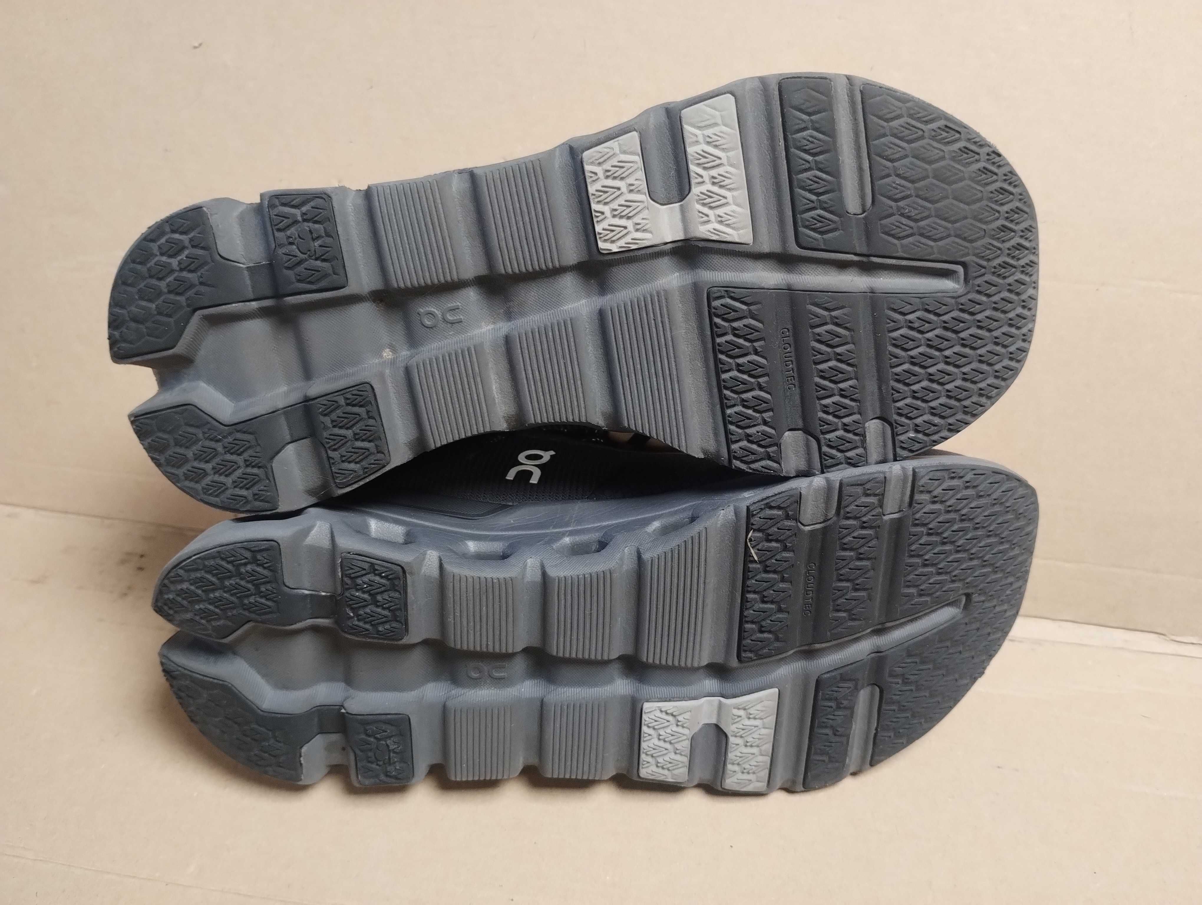 Buty do biegania biegowe sneakersy 42  ON Running Cloudrunner