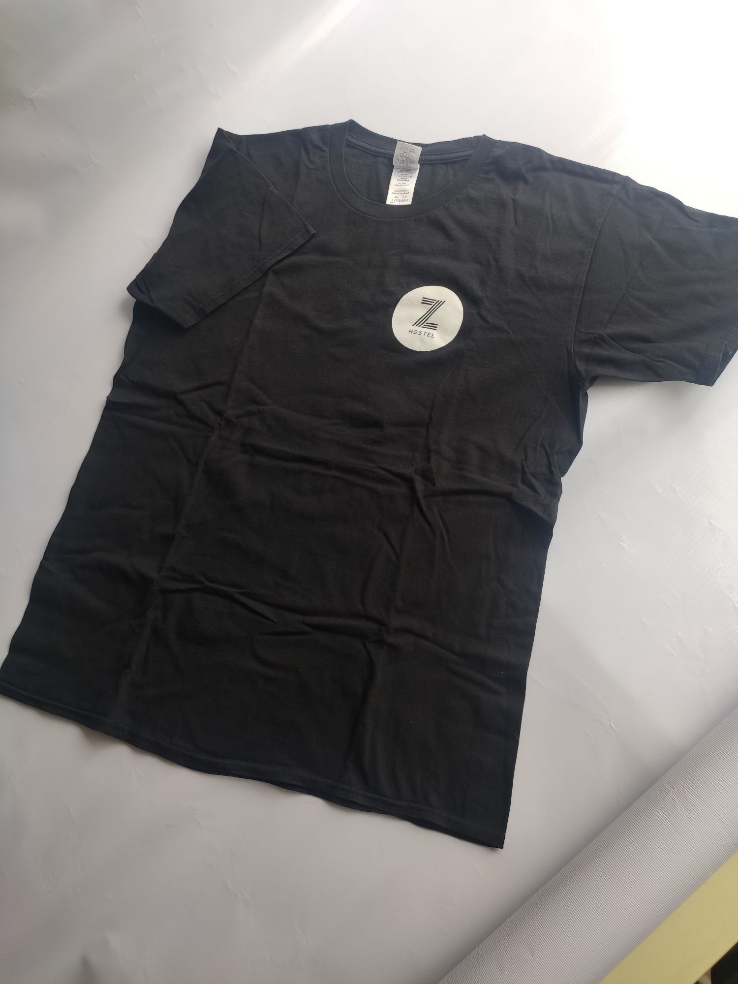 T-shirt ZHostel Manilla L estampa "Sleep with us"