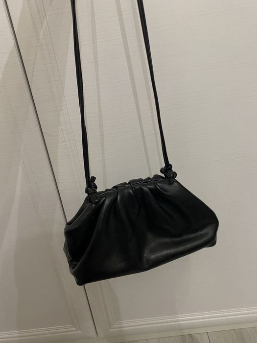 Сумка клатч в стилі bottega veneta pouch