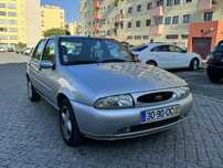 Ford fiesta 1.2 gasolina com 100.000 mil km em bom estado geral.