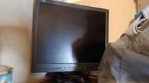 Monitor LCD Phillips Quadrada VGA para Computador (antiga)