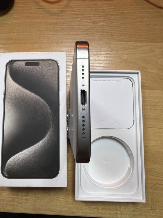 Продам iPhone 15 Pro Max 512Gb AKБ 86%