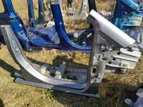 RIFTER BERLINGO IV prawy prog słupek