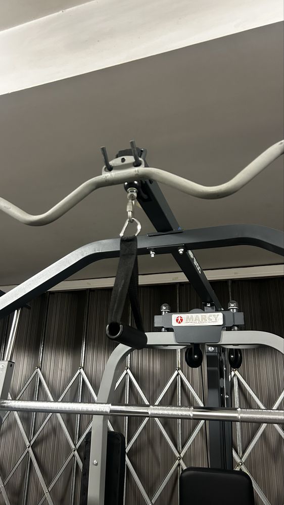 Máquina de musculação Smith Marcy MP 3100