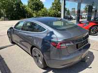 Tesla Model 3 kosmetyczna szkoda zderzak/ wersja niemiecka/ tylko 113 tyś km/ okazja