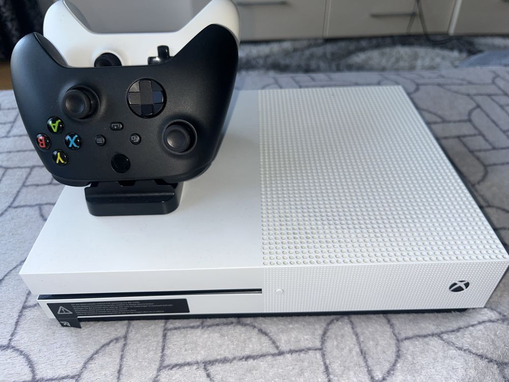 Игровая консоль Xbox one S