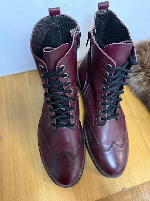 Шкіряні жіночі черевики, підошва Vibram. Розмір 42 (27,5 см).