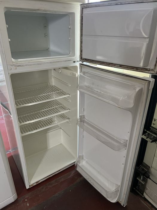 Maquina de lavar roupa whirlpool e frigorifico Zanussi