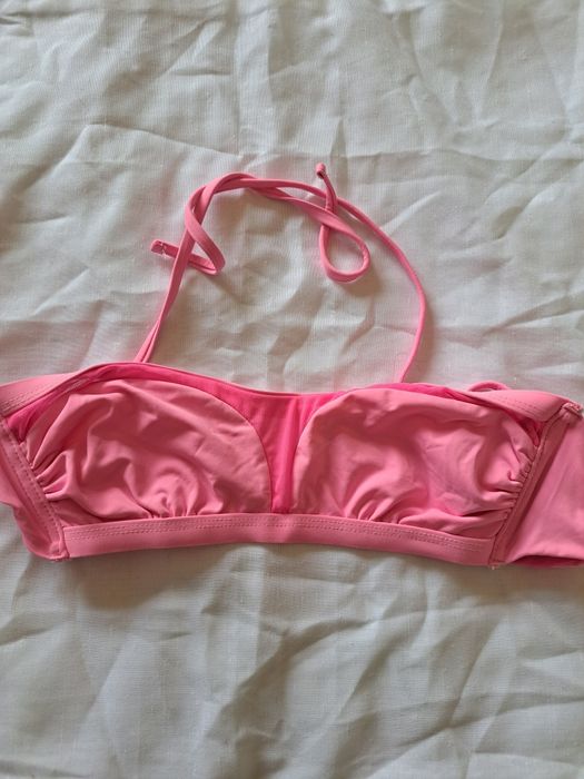 Biquíni cor de rosa 38