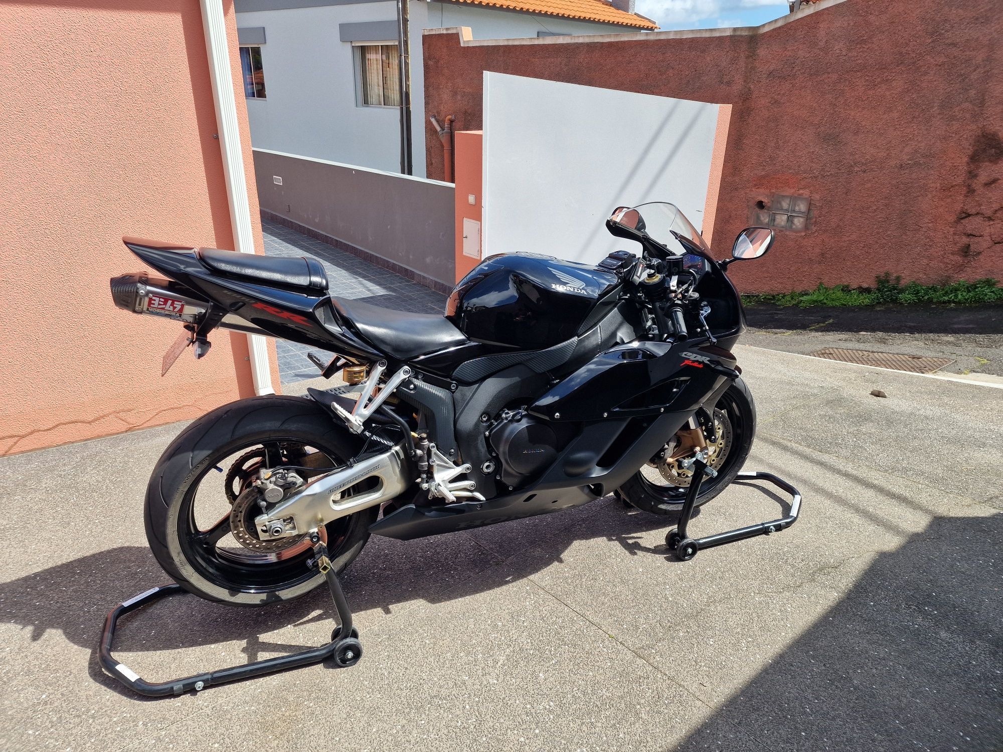 Honda  cbr1000rr
