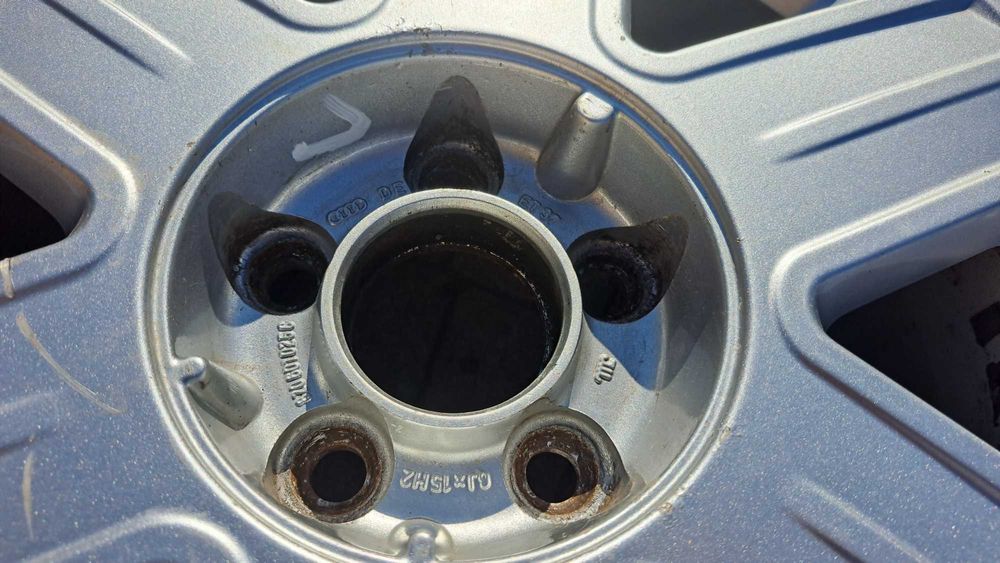 Felgi aluminiowe Audi A2 5X100 15" -025C