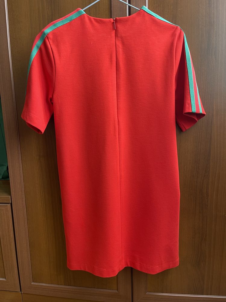 Платье GUCCI ( оригинал)